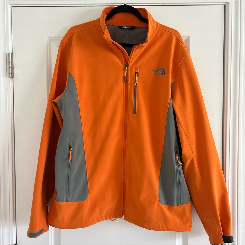 The North Face Men's Orange  Performance Jacket Size XL